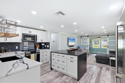 Villa ou maison à vendre à Sarasota, Floride: 2 chambres, 119.29 m2 № 2101263 - photo 25