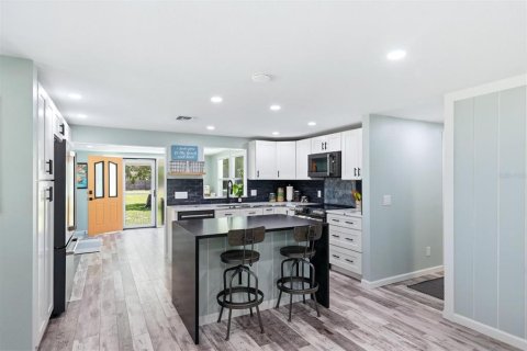 Villa ou maison à vendre à Sarasota, Floride: 2 chambres, 119.29 m2 № 2101263 - photo 18