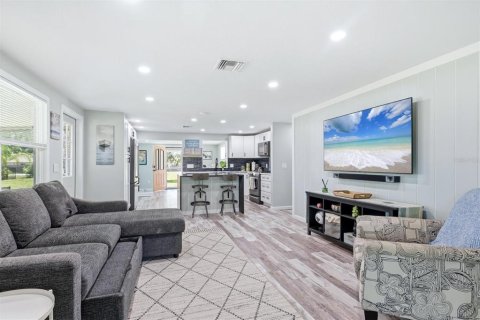 Villa ou maison à vendre à Sarasota, Floride: 2 chambres, 119.29 m2 № 2101263 - photo 16