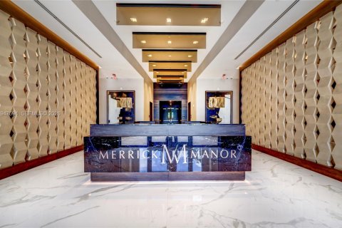 Condo in Coral Gables, Florida, 2 bedrooms  № 2003706 - photo 2