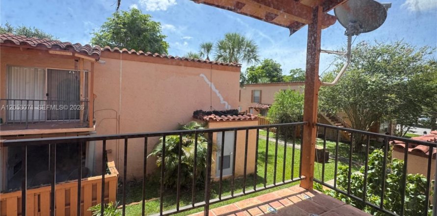 Condo à Miami Lakes, Floride, 1 chambre  № 2244905