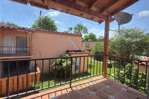 Copropriété à louer à Miami Lakes, Floride: 1 chambre, 62.43 m2 № 2244905 - photo 10
