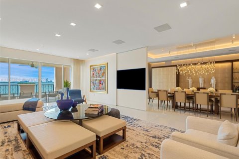 Condo in Miami Beach, Florida, 3 bedrooms  № 1931335 - photo 7