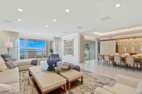 Condo in Miami Beach, Florida, 3 bedrooms  № 1931335 - photo 6