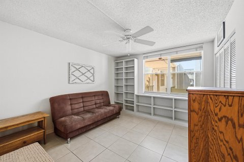 Copropriété à vendre à Pompano Beach, Floride: 2 chambres, 99.59 m2 № 2087622 - photo 16