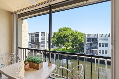 Copropriété à vendre à Pompano Beach, Floride: 2 chambres, 99.59 m2 № 2087622 - photo 20