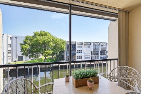 Copropriété à vendre à Pompano Beach, Floride: 2 chambres, 99.59 m2 № 2087622 - photo 21