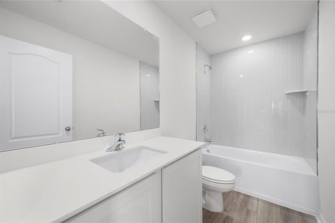 House in Babson Park, Florida 4 bedrooms, 168.25 sq.m. № 2132330 - photo 17