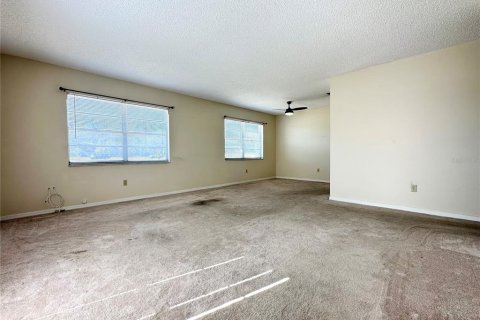 House in Sun City Center, Florida 3 bedrooms, 114.83 sq.m. № 1716912 - photo 3