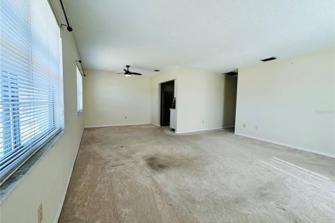 House in Sun City Center, Florida 3 bedrooms, 114.83 sq.m. № 1716912 - photo 4