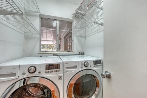 Villa ou maison à louer à Sarasota, Floride: 3 chambres, 209.59 m2 № 2391048 - photo 29
