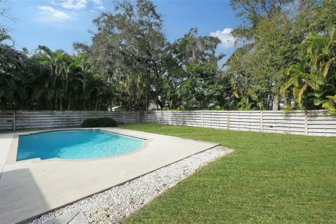 Villa ou maison à louer à Sarasota, Floride: 3 chambres, 209.59 m2 № 2391048 - photo 30
