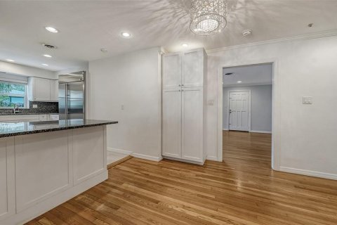 Villa ou maison à louer à Sarasota, Floride: 3 chambres, 209.59 m2 № 2391048 - photo 3