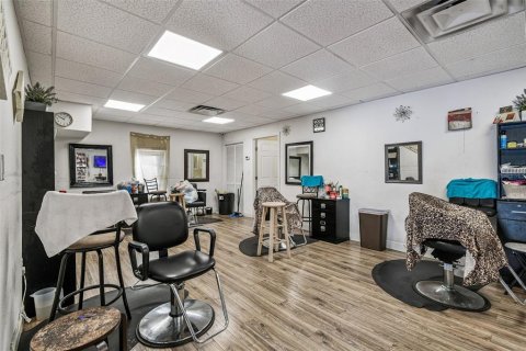 Propiedad comercial en venta en Brandon, Florida, 121.14 m2 № 2106304 - foto 29