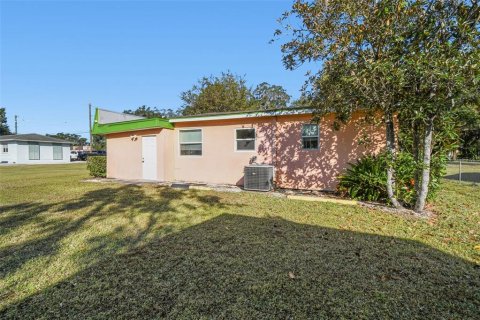 Propiedad comercial en venta en Brandon, Florida, 121.14 m2 № 2106304 - foto 18