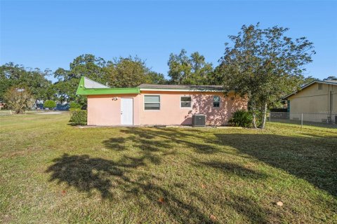 Propiedad comercial en venta en Brandon, Florida, 121.14 m2 № 2106304 - foto 19
