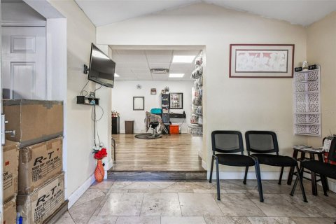 Propiedad comercial en venta en Brandon, Florida, 121.14 m2 № 2106304 - foto 25
