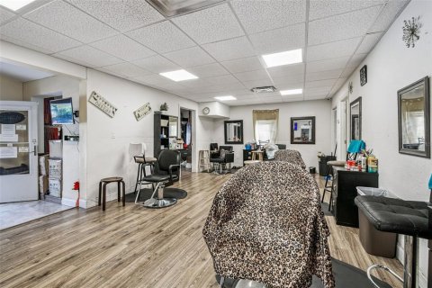 Propiedad comercial en venta en Brandon, Florida, 121.14 m2 № 2106304 - foto 27