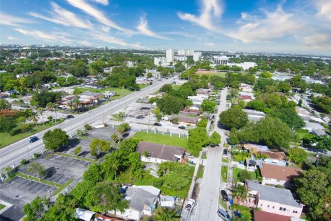 Immobilier commercial à vendre à Miami, Floride: 145.21 m2 № 2082738 - photo 6
