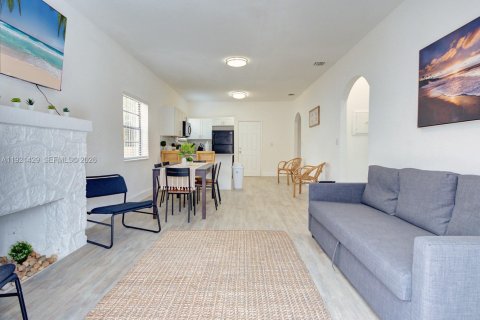 Immobilier commercial à vendre à Miami, Floride: 145.21 m2 № 2082738 - photo 12