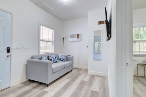 Immobilier commercial à vendre à Miami, Floride: 145.21 m2 № 2082738 - photo 18