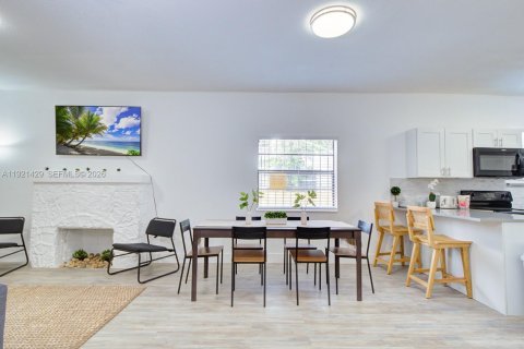 Immobilier commercial à vendre à Miami, Floride: 145.21 m2 № 2082738 - photo 14