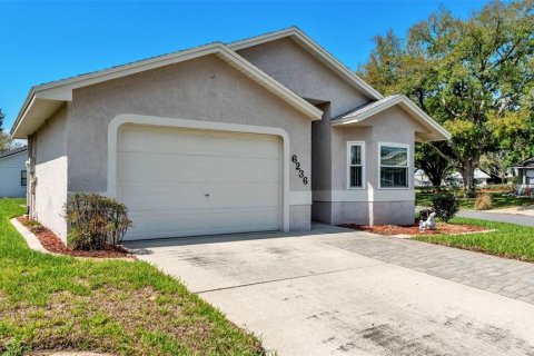 House in Lakeland, Florida 2 bedrooms, 109.53 sq.m. № 2212197