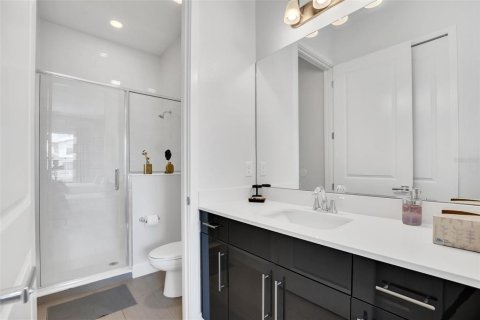Townhouse in Davenport, Florida 4 bedrooms, 200.95 sq.m. № 2229340 - photo 18