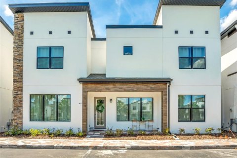 Townhouse in Davenport, Florida 4 bedrooms, 200.95 sq.m. № 2229340