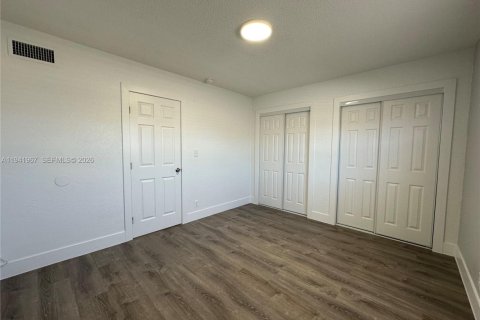 Apartamento en alquiler en Oakland Park, Florida, 1 dormitorio № 1998768 - foto 17