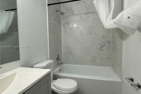 Apartamento en alquiler en Oakland Park, Florida, 1 dormitorio № 1998768 - foto 12