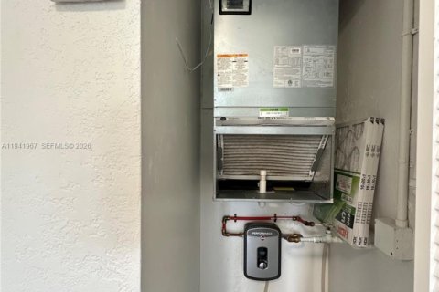 Apartamento en alquiler en Oakland Park, Florida, 1 dormitorio № 1998768 - foto 21