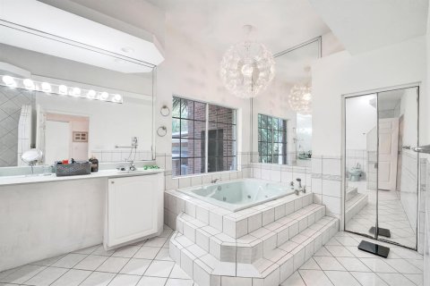 Casa en venta en Davie, Florida, 7 dormitorios, 500 m2 № 2243855 - foto 18