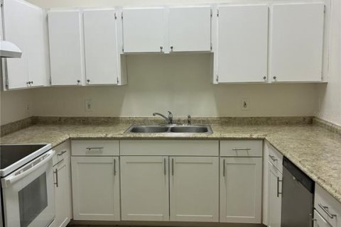 Apartment in Tampa, Florida 3 bedrooms, 117.06 sq.m. № 2393900 - photo 4