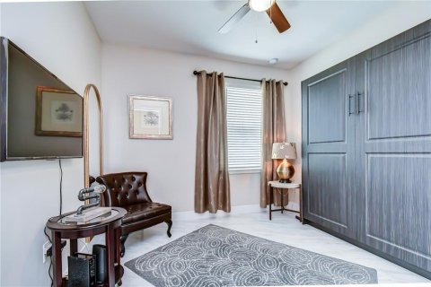 House in Tampa, Florida 4 bedrooms, 184.97 sq.m. № 2203332 - photo 30