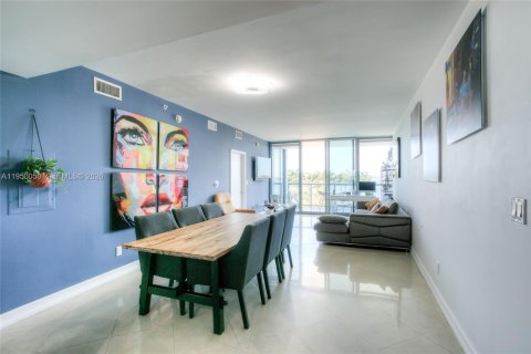 Condo in Miami, Florida, 2 bedrooms № 2153059 - photo 4