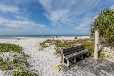 Condominio en venta en Indian Shores, Florida, 3 dormitorios, 132.39 m2 № 1835600 - foto 26