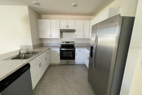 Villa ou maison à louer à Kissimmee, Floride: 3 chambres, 140.84 m2 № 2097329 - photo 9