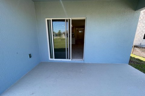 Villa ou maison à louer à Kissimmee, Floride: 3 chambres, 140.84 m2 № 2097329 - photo 12