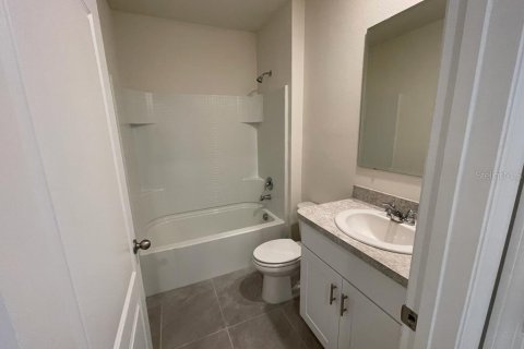 Villa ou maison à louer à Kissimmee, Floride: 3 chambres, 140.84 m2 № 2097329 - photo 4