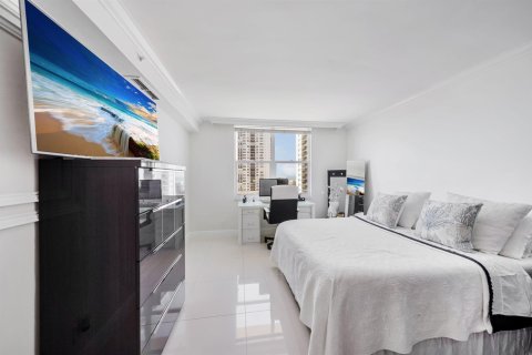 Condominio en venta en Hollywood, Florida, 1 dormitorio, 77.57 m2 № 2171880 - foto 24