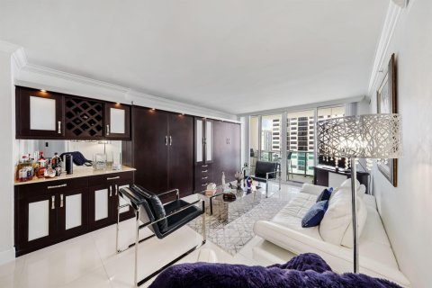 Condominio en venta en Hollywood, Florida, 1 dormitorio, 77.57 m2 № 2171880 - foto 12