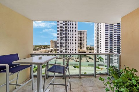 Condominio en venta en Hollywood, Florida, 1 dormitorio, 77.57 m2 № 2171880 - foto 17