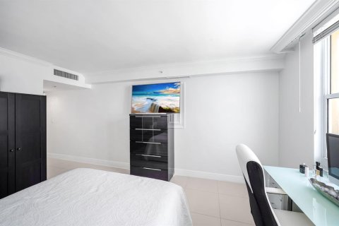 Condominio en venta en Hollywood, Florida, 1 dormitorio, 77.57 m2 № 2171880 - foto 27