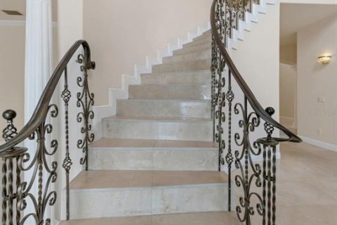 Villa ou maison à vendre à Wesley Chapel, Floride: 4 chambres, 507.34 m2 № 2419205 - photo 11