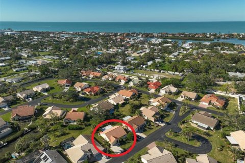 House in Nokomis, Florida 2 bedrooms, 131.83 sq.m. № 1508871 - photo 2