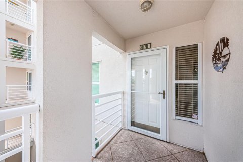 Condo in Saint Petersburg, Florida, 2 bedrooms  № 1917836 - photo 3