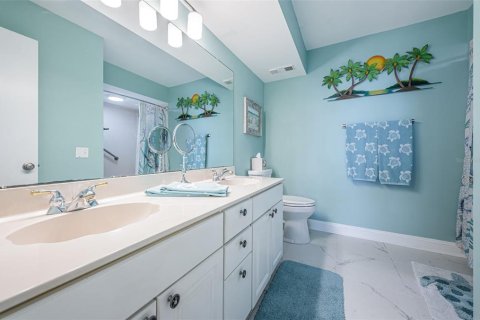Condo in Saint Petersburg, Florida, 2 bedrooms  № 1917836 - photo 22