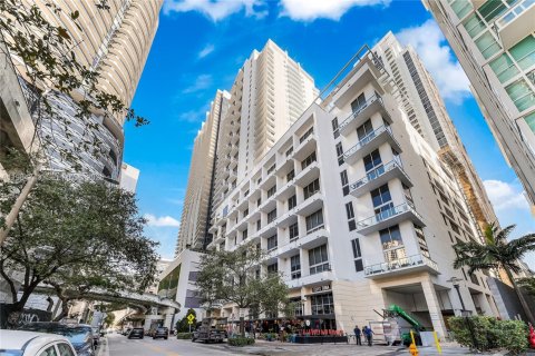 Condo in Miami, Florida, 1 bedroom № 2081138 - photo 18