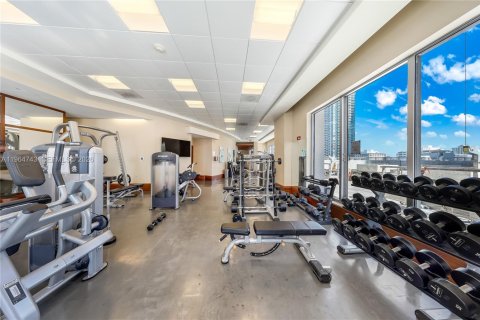 Condo in Miami, Florida, 1 bedroom № 2081138 - photo 19